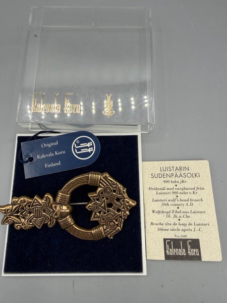 Kalevala koru, Luistarin Sudenp&auml;&auml;solki, pronssia.