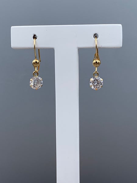 Korvakorut, kultaa, Kirkas kivi